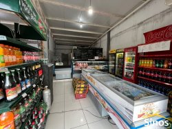 Amplo terreno com Prédio Comercial em Lomba Grande 