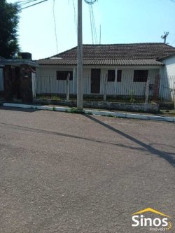 Terreno de esquina com casa no bairro Canudos 