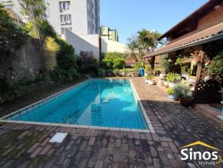 Casa ampla de 300,00 m² no bairro Vila Rosa 