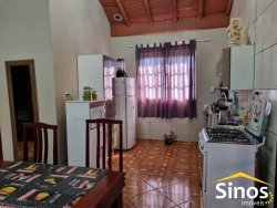 Casa com 03 dormitórios em Lomba Grande 