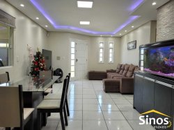 Casa com 02 dormitórios no Bairro São José 
