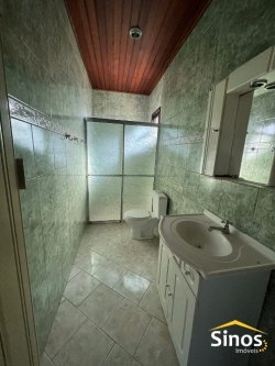 Casa com 02 dormitórios em Lomba Grande 