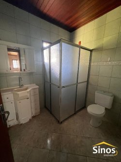 Casa com 02 dormitórios em Lomba Grande 