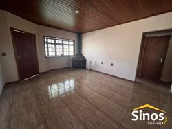 Casa com 02 dormitórios em Lomba Grande 