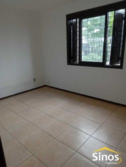 Casa com 03 dormitórios no bairro Feitoria 