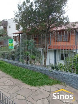 Casa com 05 dormitórios no bairro Operário 