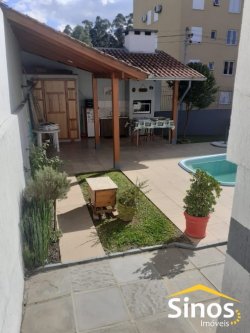 Casa com 05 dormitórios no bairro Operário 