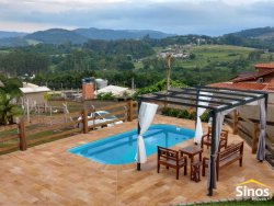 Maravilhosa casa em estilo rústico-moderno 