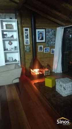 Maravilhosa casa em estilo rústico-moderno 