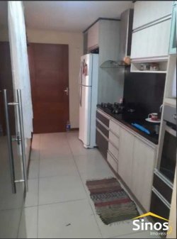 Sobrado com 03 dormitórios no bairro Rondônia 