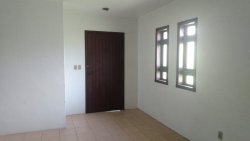 Casa com 03 dormitórios em Lomba Grande 