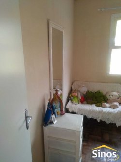 Casa com 03 dormitórios em Lomba Grande 