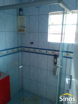 Casa com 03 dormitórios em Lomba Grande 