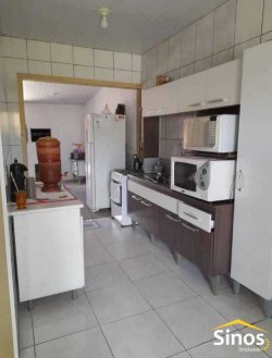 Casa com 02 dormitórios no bairro Fortuna 