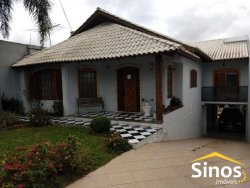 Casa com 04 dormitórios (02 suíte) no bairro Rondônia  