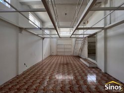 Sobrado de esquina com 04 dormitórios no bairro Operário 