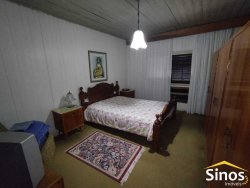 Casa com 03 dormitórios no bairro Vila Nova 