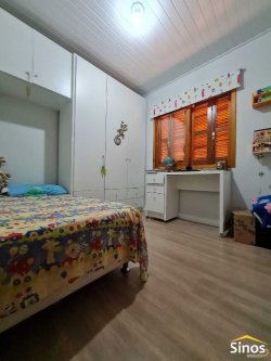 Casa com 02 dormitórios no bairro Solar do Campo 