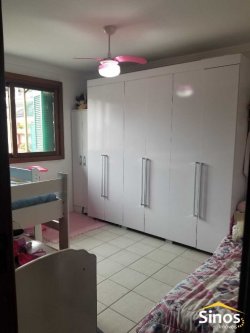 Casa com 03 dormitórios no condomínio das Margaridas  