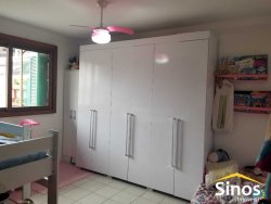 Casa com 03 dormitórios no condomínio das Margaridas  