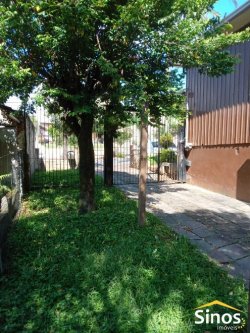 Chalé misto com 03 dormitórios no bairro Guarani 