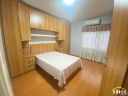Apartamento com 02 dormitórios no bairro Centro 