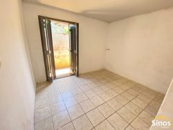 Casa com 03 dormitórios em Lomba Grande 