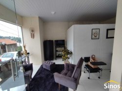 Casa com sala comercial no bairro Boa Saúde  