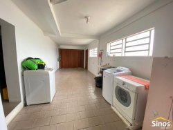 Casa com 03 dormitórios em Lomba Grande 