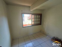Casa com 03 dormitórios no bairro Vila Nova 