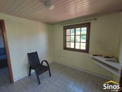 Casa com 03 dormitórios no bairro Vila Nova 