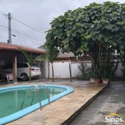 Casa com 03 dormitórios no bairro Vila Progresso 