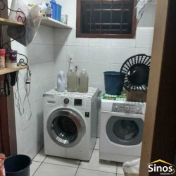 Casa com 03 dormitórios no bairro Vila Progresso 