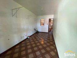 Casa com 03 dormitórios no bairro Feitoria 