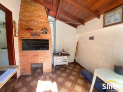 Casa com 03 dormitórios no bairro Feitoria 