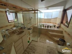 Casa de alto padrão no bairro Rondônia  