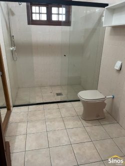 Casa com 05 dormitórios no bairro Liberdade 