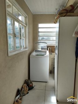 Casa com 02 dormitórios em Lomba Grande 