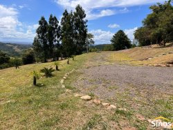Sítio de 2,00 hectares em Lomba Grande 