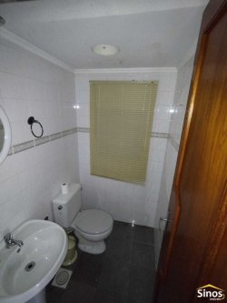 Sala comercial com 32 m² no bairro Centro 