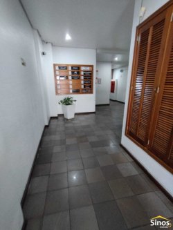 Sala comercial com 32 m² no bairro Centro 