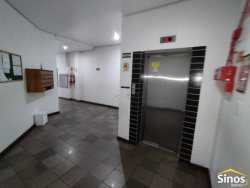 Sala comercial com 32 m² no bairro Centro 
