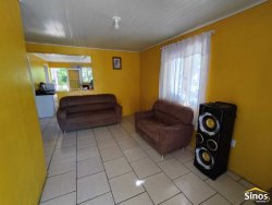 Casa com 02 dormitórios no bairro Santos Dumont 
