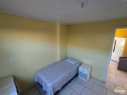 Casa com 02 dormitórios no bairro Santos Dumont 