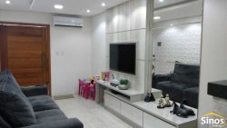 Casa com 03 dormitórios no bairro Lomba Grande 