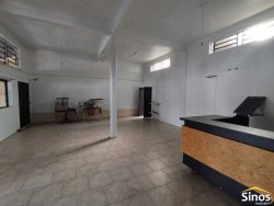 Prédio comercial no bairro Vila Nova 
