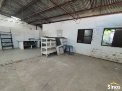 Prédio comercial no bairro Vila Nova 