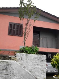 Terreno com duas casas no bairro Vila Nova 