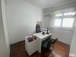 Sala comercial com 51 m² no bairro Centro 