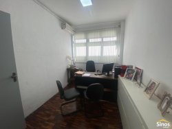 Sala comercial com 51 m² no bairro Centro 